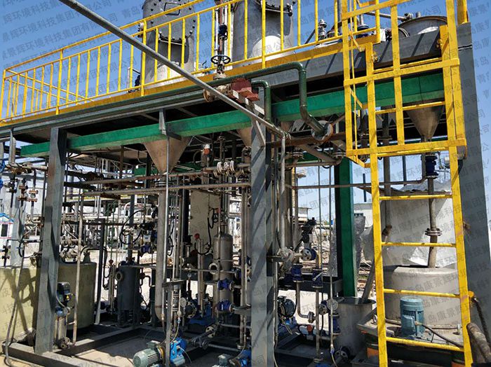 新疆雙效煉油廢水蒸發器實拍 新疆雙效煉油廢水蒸發器實拍
